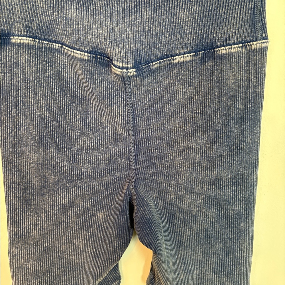 Free people movement shorts - Picture 2 of 3